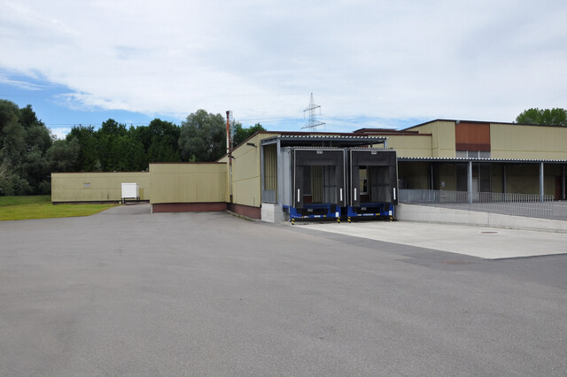 TOP-Lagerhalle mit Rangierfläche in Meiningen zu vermieten