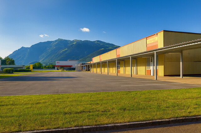 TOP-Lagerhalle mit Rangierfläche in Meiningen zu vermieten