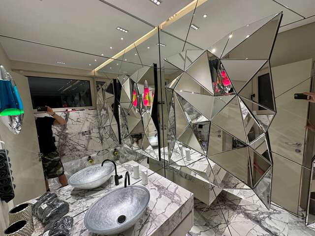 Sackgasse - 12 Garagen - 2026 Umbau für EUR 2 Mio. 