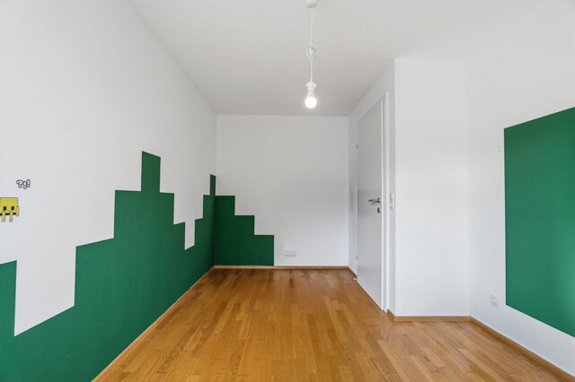 Modernes Reihenhaus mit großem Garten