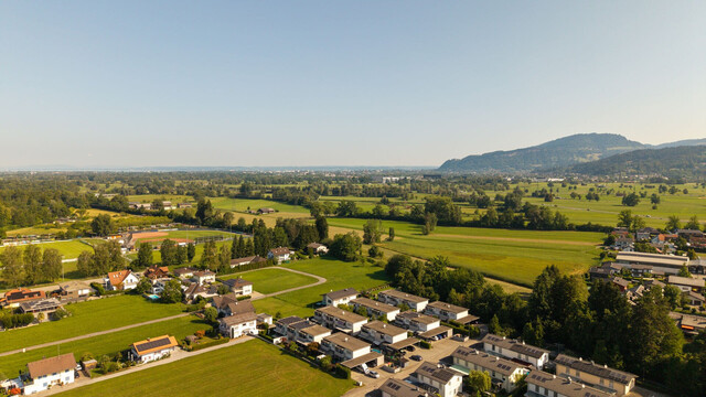 Modernes Reihenhaus mit großem Garten