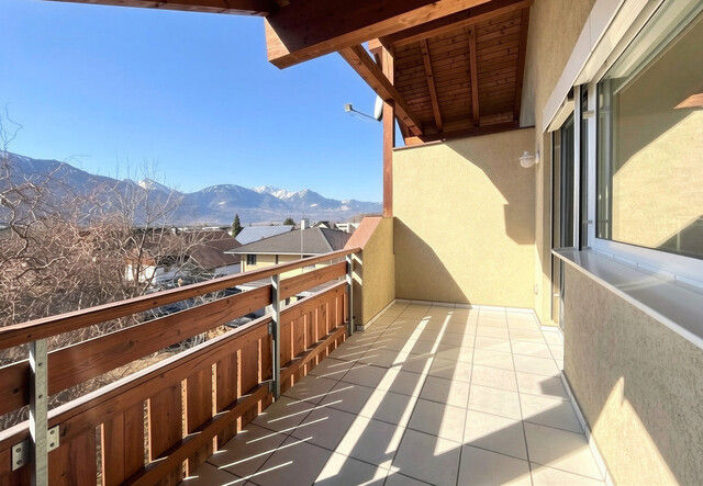 2-Zimmer-Dachgeschoßwohnung mit wunderbarer Fernsicht