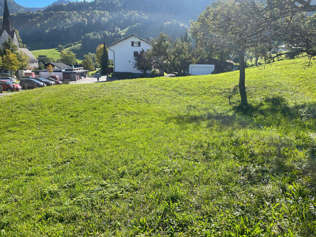 Großzügiger Baugrund für Wohnsitz oder Ferienhaus in traumhafter Aussichtslage – Ihr Rückzugsort im Grünen