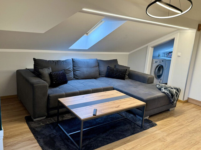 Moderne 4 Zimmer Dachgeschoßwohnung