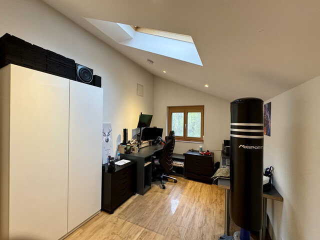 Moderne 4 Zimmer Dachgeschoßwohnung