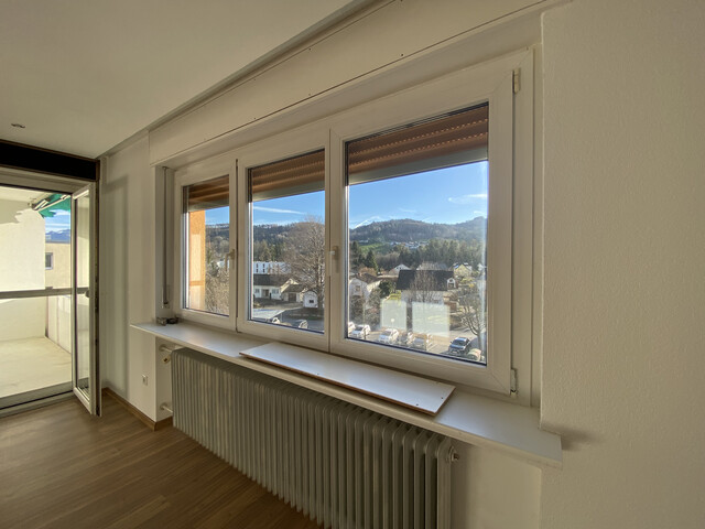 Privatverkauf! Höchst: 3,5 Zimmer & Balkon im 3. OG (ohne Lift), mit Fahrradkeller, Gartennutzung & Spielplatz