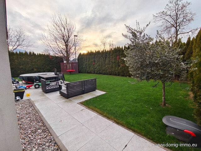 Stilvolles Einfamilienhaus mit Einliegerwohnung, Designausstattung & Traumgarten