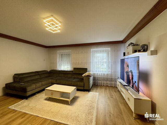 Zwei Mehrfamilienhäuser mit insgesamt 10 Wohnungen