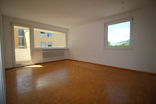 Bestens eingeteilte 3 1/2 Zimmer-Wohnung - Sofortbezug