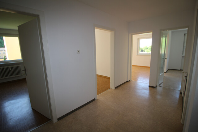 Bestens eingeteilte 3 1/2 Zimmer-Wohnung - Sofortbezug