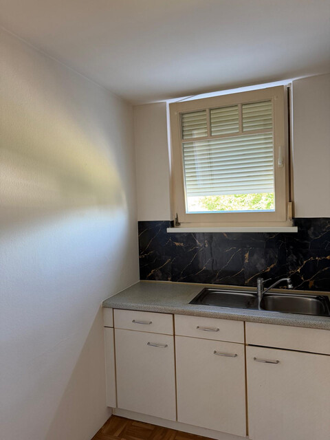 Lichtdurchflutete 2-Zimmerwohnung, 61 m², Ortsmitte Lustenau mit Tiefgarage und Balkon