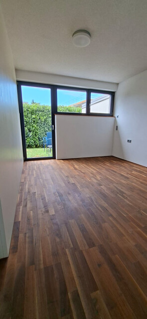Stylische Wohnung in Zweiparteienhaus mit 38 m² großer Terrasse in Top-Lage 