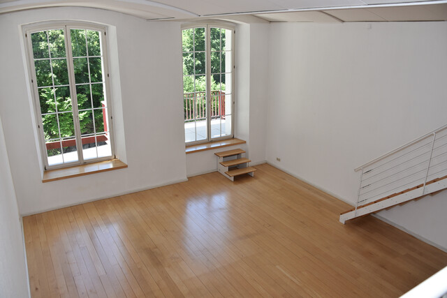 Tolles, grosszügiges Loft mit Balkon