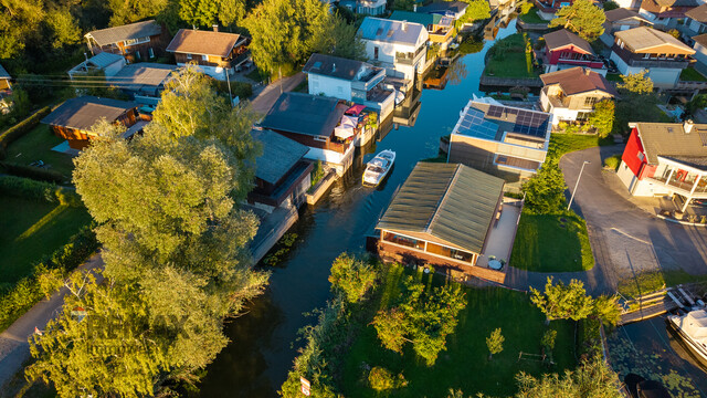 Direkt am Wasser: Exklusives Bootshaus mit Luxuskomfort