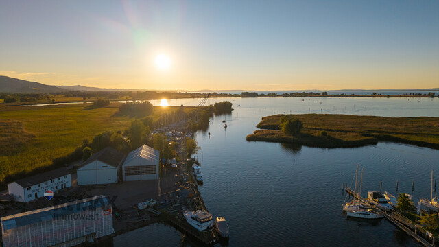 Direkt am Wasser: Exklusives Bootshaus mit Luxuskomfort