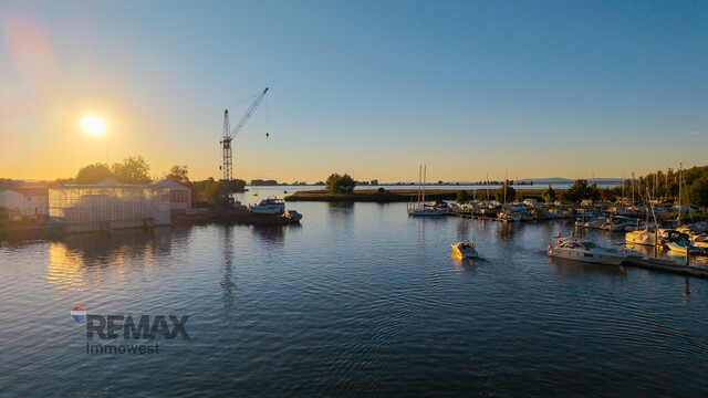 Direkt am Wasser: Exklusives Bootshaus mit Luxuskomfort