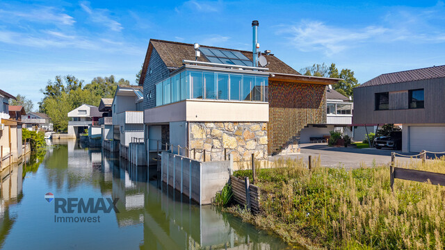 Direkt am Wasser: Exklusives Bootshaus mit Luxuskomfort