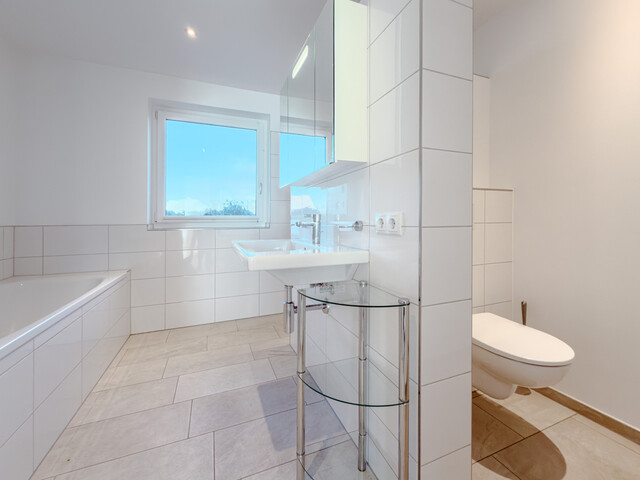 Modernes Mehrfamilienhaus mit 2 Wohneinheiten in ruhiger Lage von Lustenau