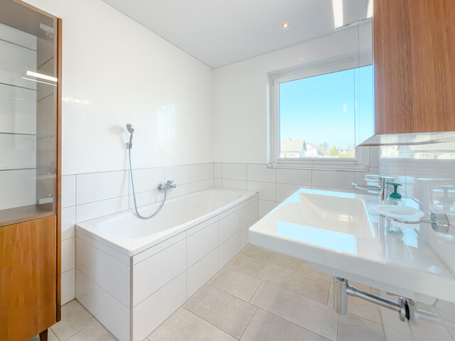 Modernes Mehrfamilienhaus mit 2 Wohneinheiten in ruhiger Lage von Lustenau