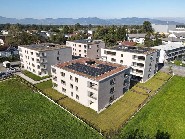 Schöne 2-Zi-Wohnung mit Loggia. Achtung: Wir besichern Ihre bestehende Immobilie!