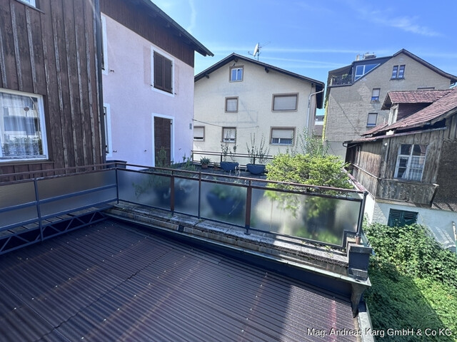 Zwei Wohnungen auf einer Ebene mit Terrassen und großem Entwicklungspotenzial in Bregenz - Rieden