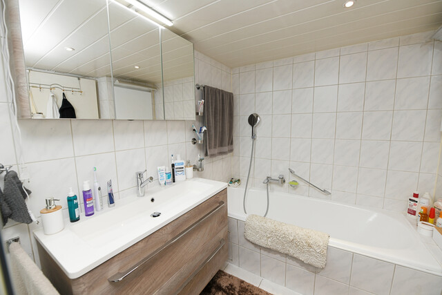Extra große Wohnung mit tollem Garten und Pool zur Miete in Langen bei Bregenz