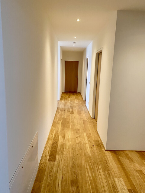 Helle 4-Zimmer-Wohnung mit Balkon