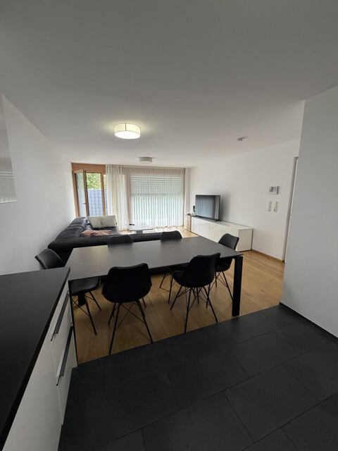 Wohnen mit Stil: Exklusive 4-Zimmer-Wohnung mit traumhaftem 117 m² Privatgarten