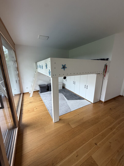 Wohnen mit Stil: Exklusive 4-Zimmer-Wohnung mit traumhaftem 117 m² Privatgarten