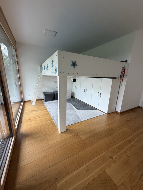 Wohnen mit Stil: Exklusive 4-Zimmer-Wohnung mit traumhaftem 117 m² Privatgarten
