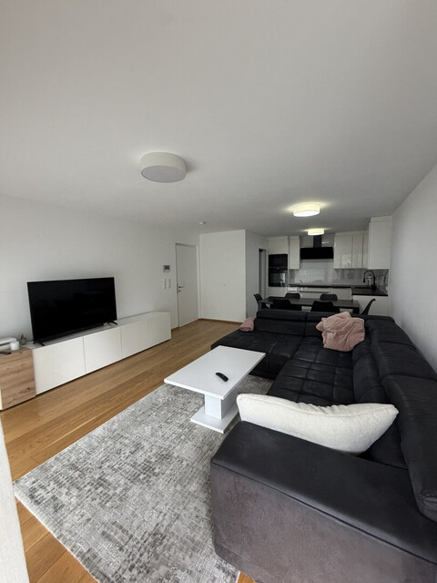Wohnen mit Stil: Exklusive 4-Zimmer-Wohnung mit traumhaftem 117 m² Privatgarten