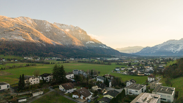 Feldkirch: Moderne 4-Zimmer-Wohnung mit Bergblick und 2 Tiefgaragenplätzen!