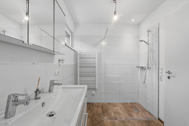 Feldkirch: Moderne 4-Zimmer-Wohnung mit Bergblick und 2 Tiefgaragenplätzen!