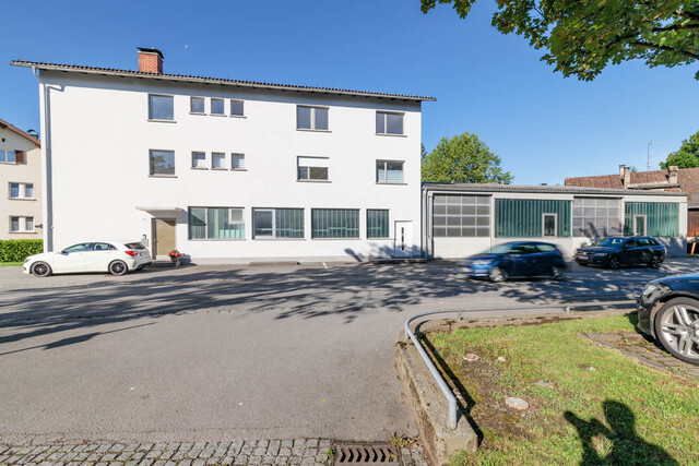 Gewerbehalle mit Charakter
