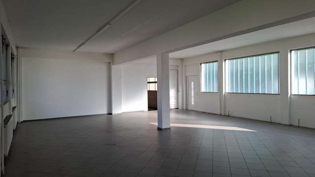 Gewerbehalle mit Charakter
