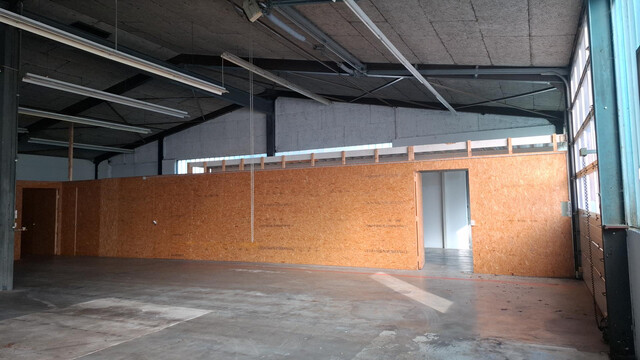 Gewerbehalle mit Charakter