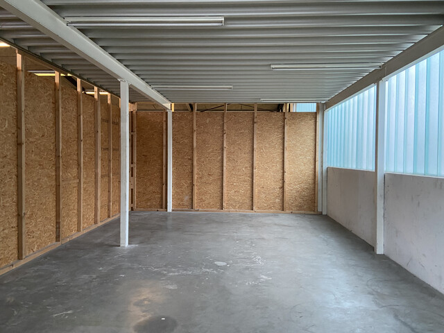 Gewerbehalle mit Charakter