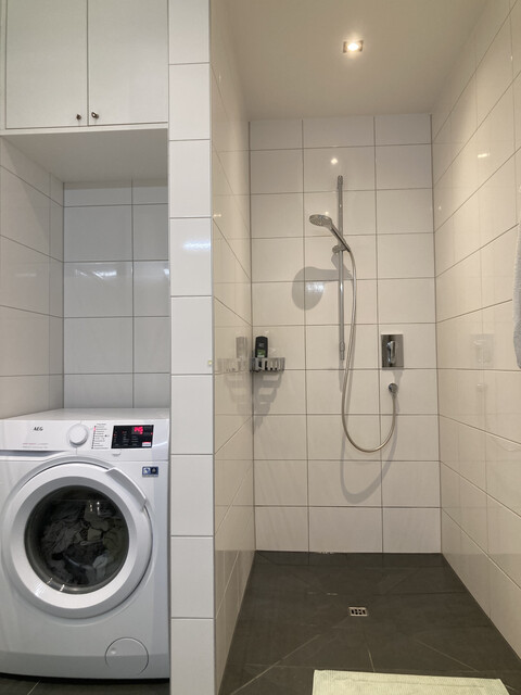 Geräumige Wohnung mit Garage, Balkon, Keller und Fahrradabstellraum