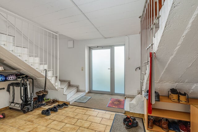 Familien-Traum ! Doppelhaushälfte mit 150m², 6 Zimmern und 2 Bädern