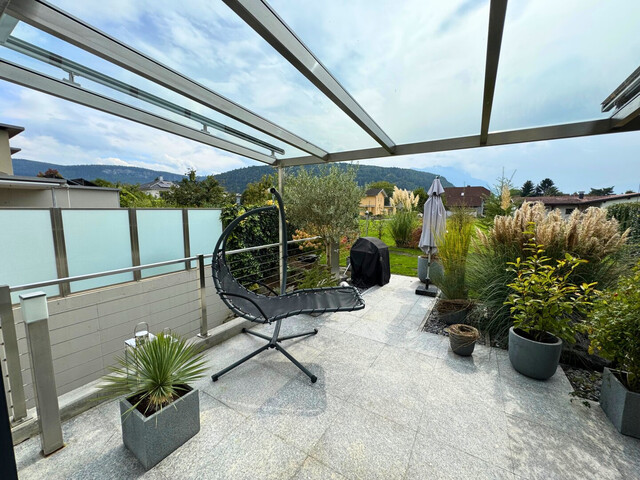 Modernes Wohnen in Top-Lage: Reihenhaus mit Garten, Terrasse & Garage in Feldkirch, Vorarlberg