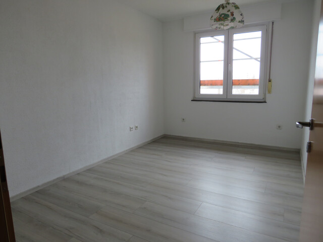 Renovierte 3-Zi-Wohnung mit guter Infrastruktur!