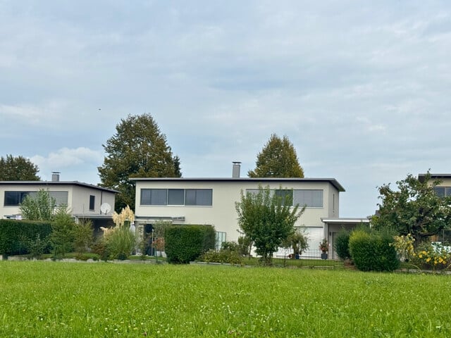 Modernes Wohnen in Top-Lage: Reihenhaus mit Garten, Terrasse & Garage in Feldkirch, Vorarlberg