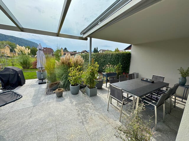 Modernes Wohnen in Top-Lage: Reihenhaus mit Garten, Terrasse & Garage in Feldkirch, Vorarlberg