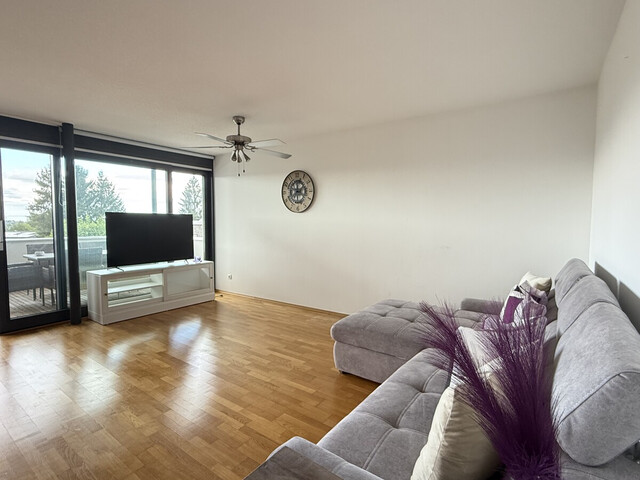 Schöne 3-Zimmer-Dachgeschosswohnung in ruhiger Lage in Schwarzach zu vermieten