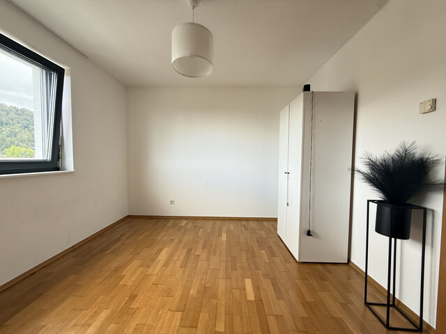 Schöne 3-Zimmer-Dachgeschosswohnung in ruhiger Lage in Schwarzach zu vermieten