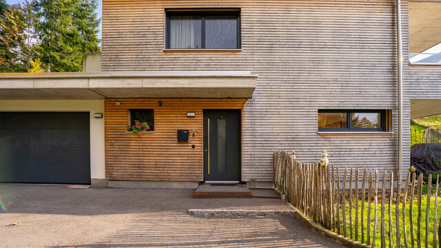 Krumbach | Neuwertiges Zuhause mit Photovoltaik und Luftwärmepumpe