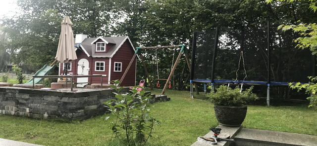 Exklusives Eckreihenhaus in absoluter Seenähe