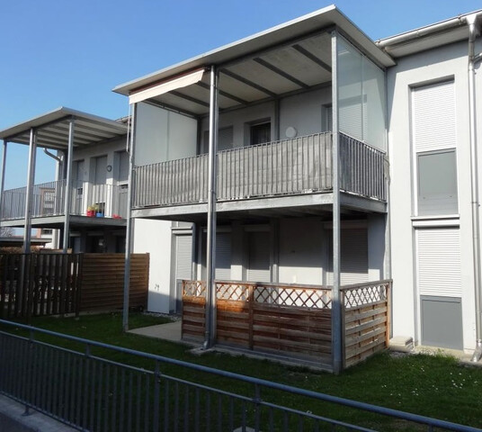 Helle 2-Zimmerwohnung mit Garten und Tiefgarage