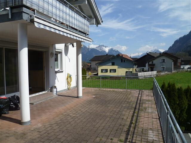 Terrassenwohnung mit 50 m² Terrasse, Carport, Abstellraum & Fahrradkeller in NENZING