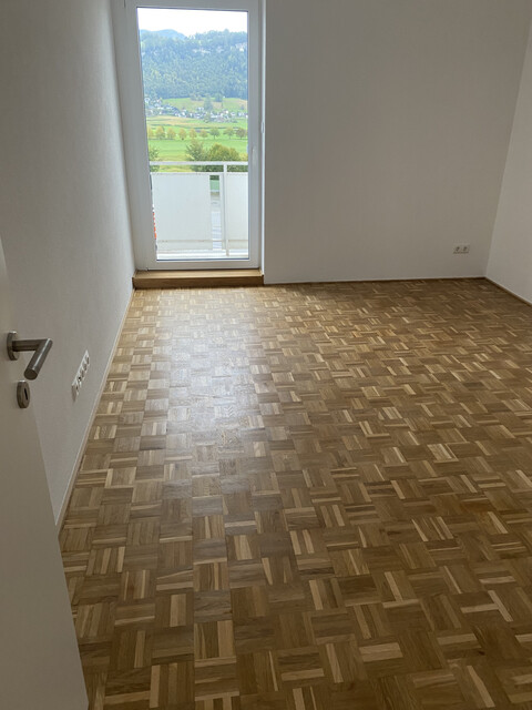 Geräumige Wohnung mit 6,5 m² Balkon und Parkplatz in Top-Lage!